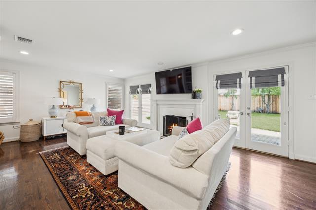 Building Photo - 6505 Woodland Dr