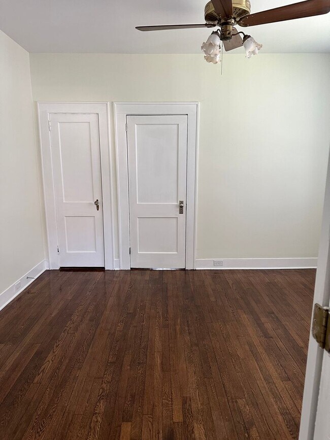 Building Photo - Three bedroom, three bath house in West End!