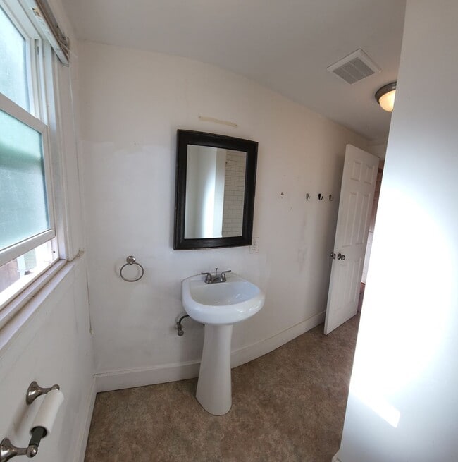 Building Photo - Jeffrey and Foothill Properties