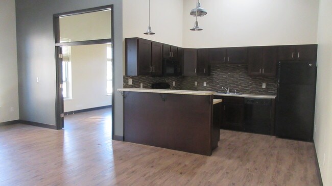 Building Photo - Coventry Lofts