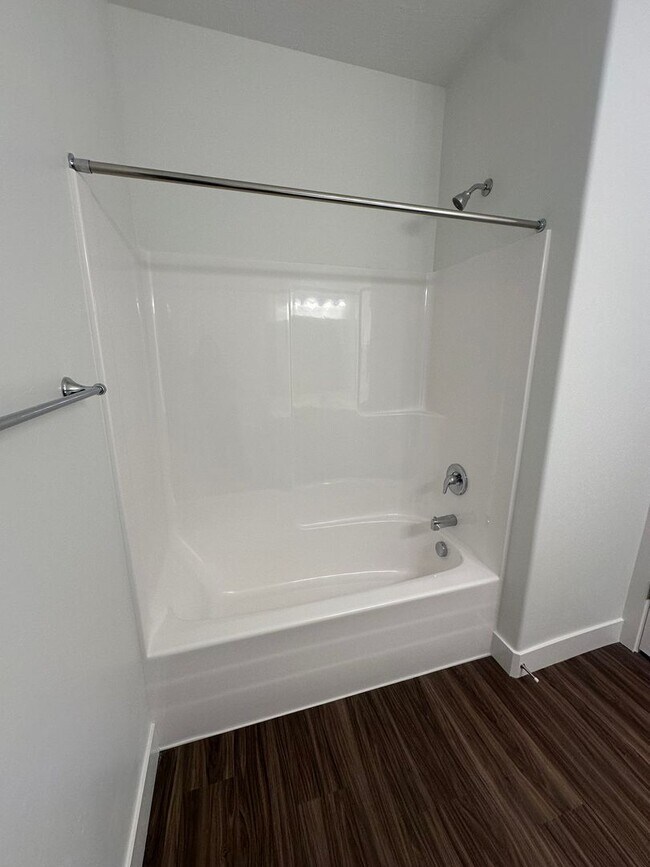 Building Photo - BRAND NEW CONDO