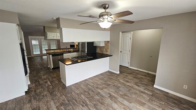 Building Photo - 10007 Winding Trail Rd