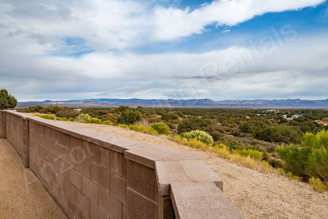 Building Photo - BREATHTAKING VIEWS FROM THE MOUNTAINTOP