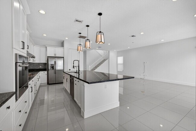 Building Photo - 4025 Faraday Wy