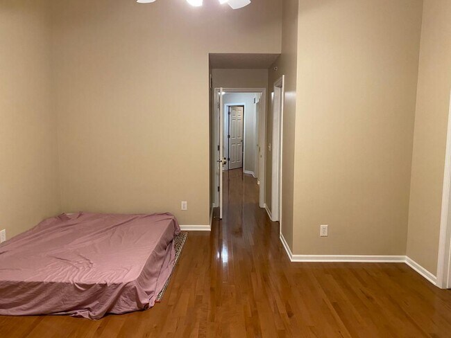 Building Photo - 5030 Archer Ln N