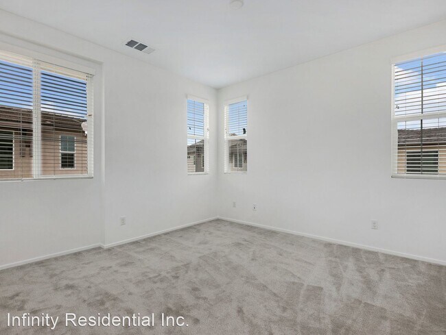 Building Photo - 3 br, 2.5 bath House - 747 Savi Drive  #104