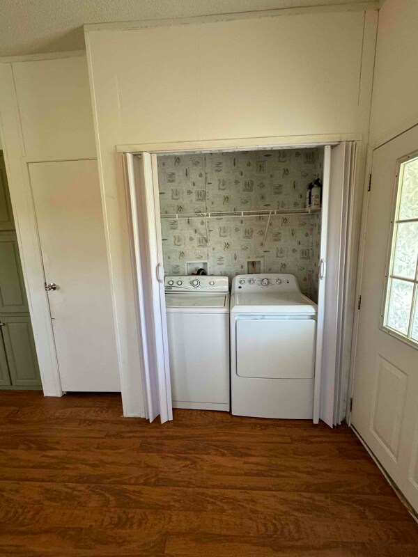 Building Photo - 836 Bluestem Dr