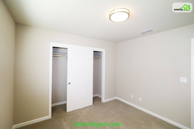 Building Photo - 844 Mission De Oro Dr