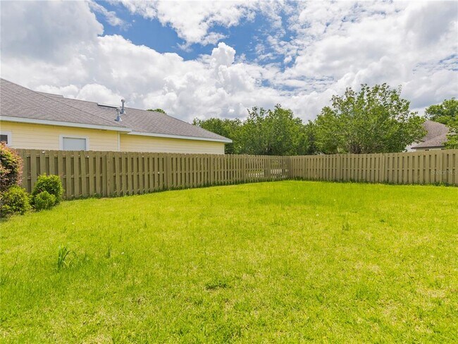 Building Photo - 7595 SW 84th Dr