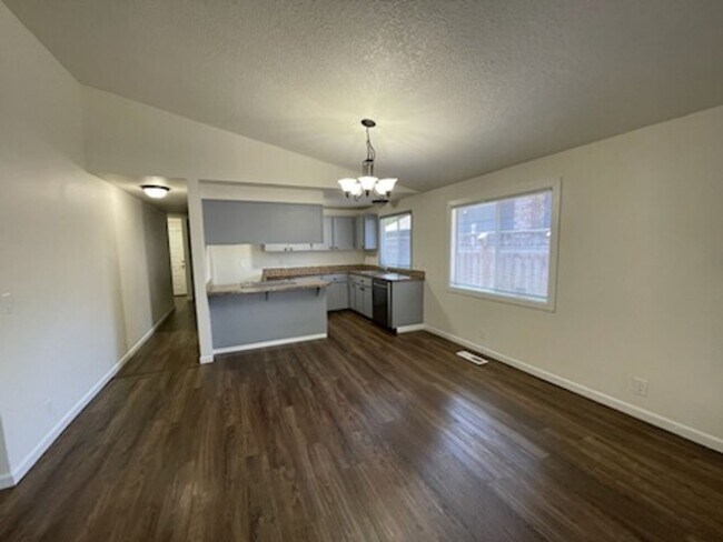 Building Photo - 17775 SW Corona Ln
