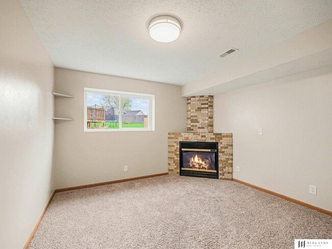 Building Photo - 2707 Canyon Cir