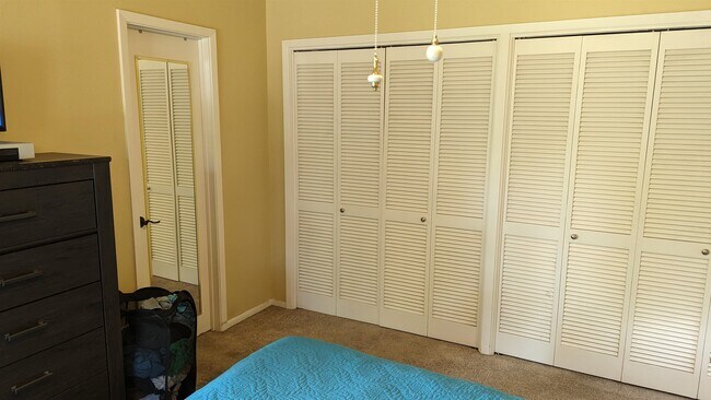 Building Photo - 100 Bay Point Dr