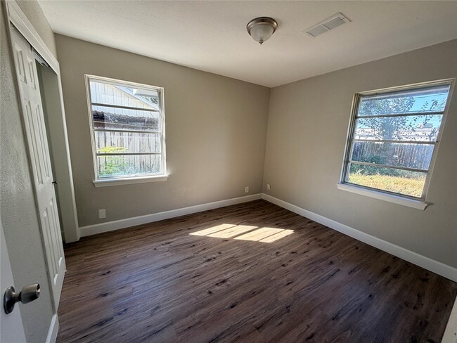 Building Photo - 8306 Minnesota St