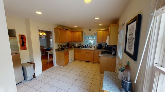 Building Photo - Adorable Plaza Midwood Bungalow For Rent