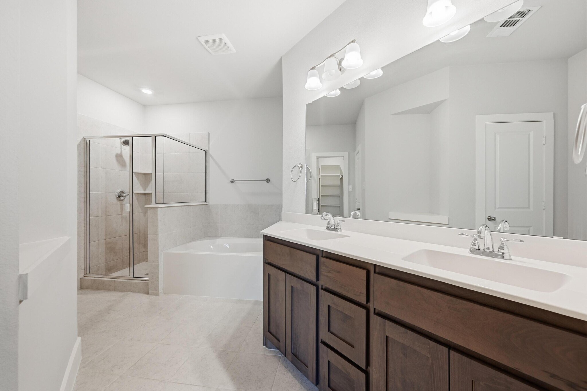 Building Photo - 3916 Trenton Pl