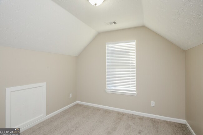 Building Photo - 444 Townsend Bend