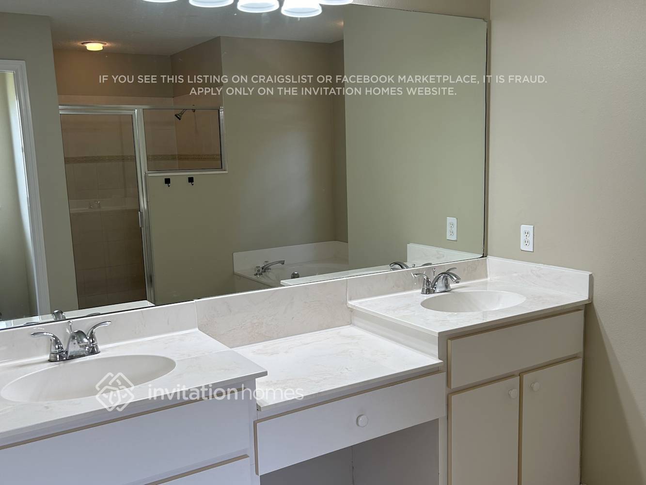 Building Photo - 4514 33rd Ct E