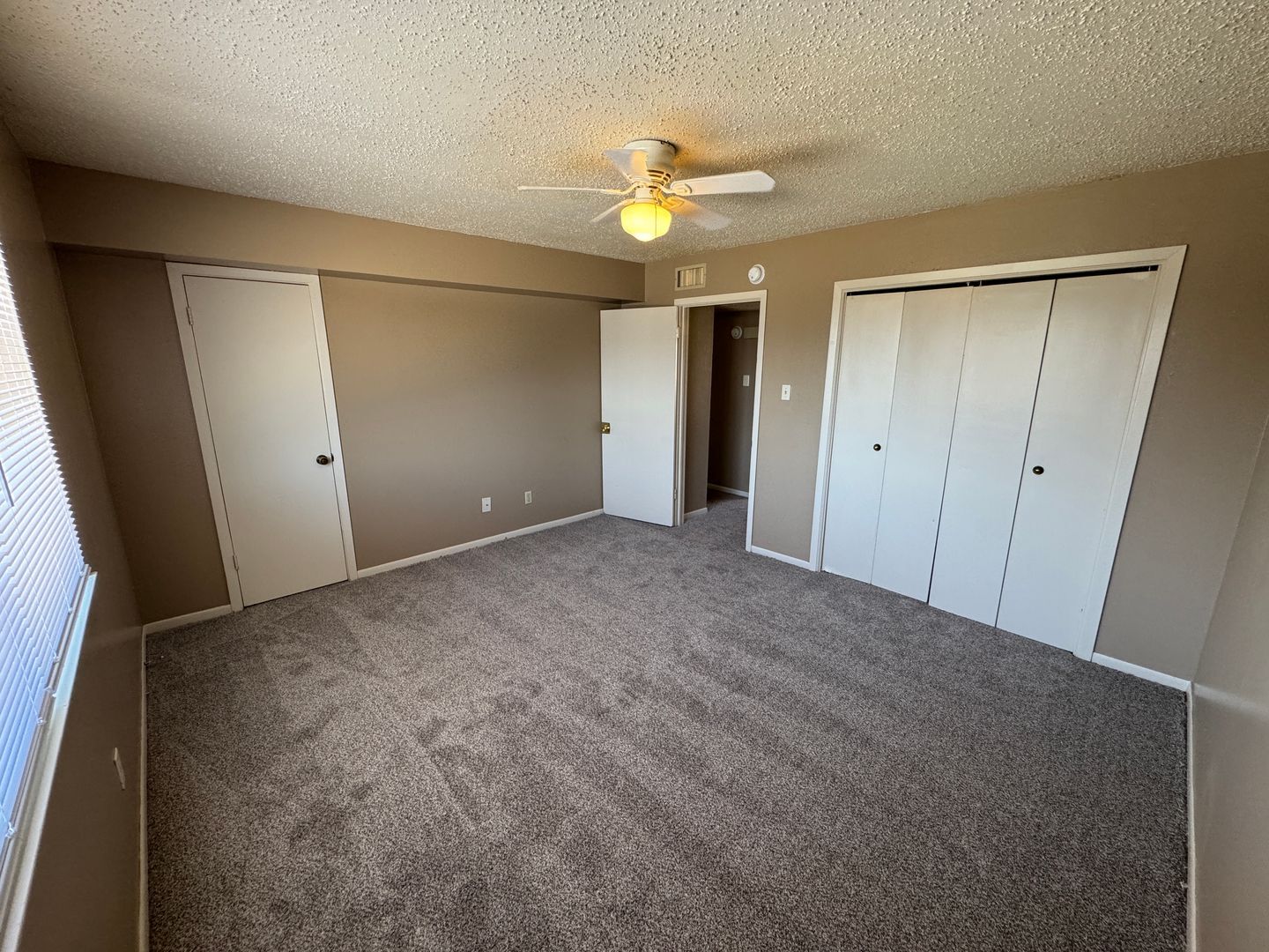 Building Photo - 2202 Hunt Dr