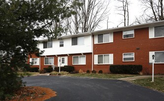 Building Photo - The Reserves at Woodford