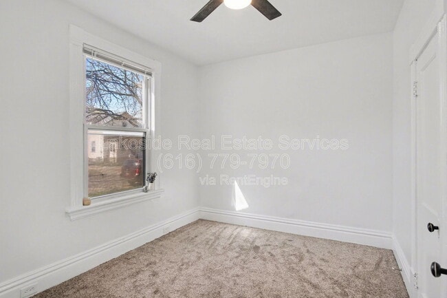 Building Photo - 1101 Dayton St SW