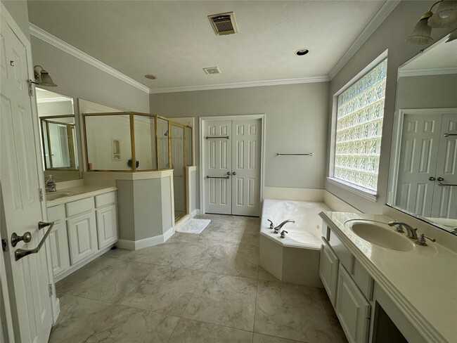 Building Photo - 7 Camino Ct