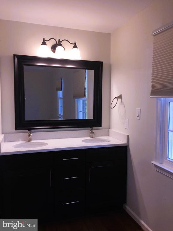 Building Photo - 7438 Chummley Ct