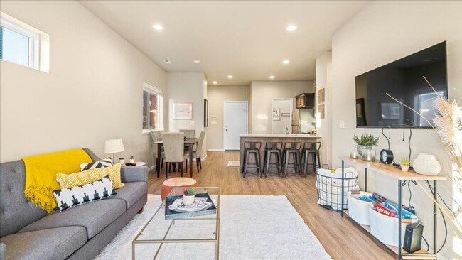 Building Photo - Unfurnished | Summerland Twinhomes | Waterloo | Near Lost Island Waterpark