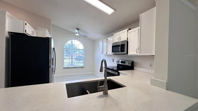 Building Photo - 11855 Cranbourne Dr