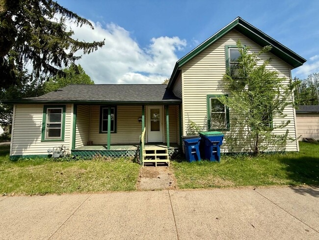 Building Photo - 3 Bed 1 Bath Single Family Home in Wausau