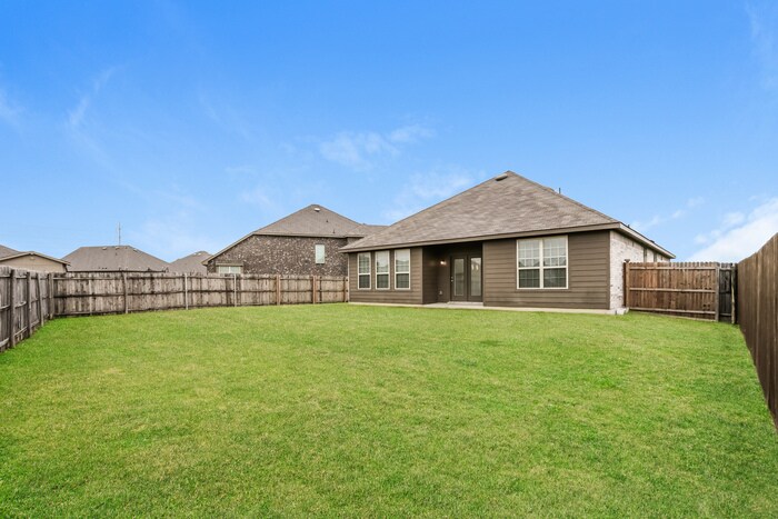 Building Photo - 202 Shetland Ct