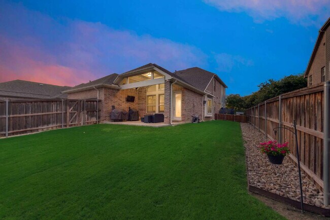 Building Photo - Welcome to your new 5 Bed-4 Bath home in t...