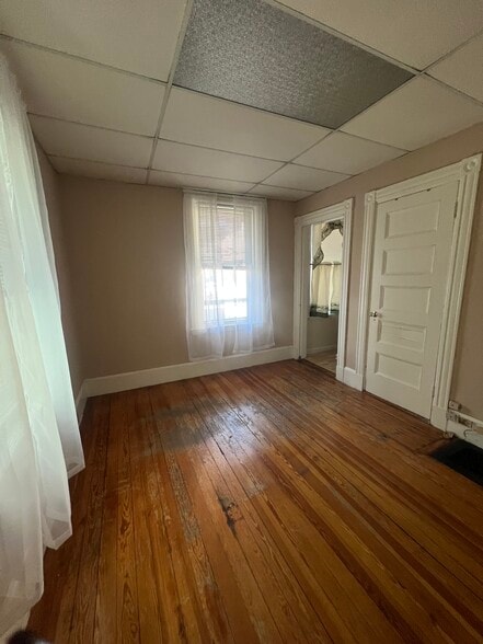 Bedroom 4 - 53 Farragut Rd