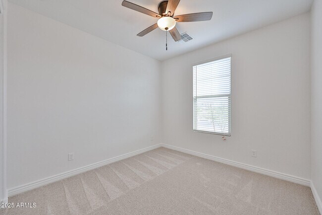 Building Photo - 8806 W Orange Dr