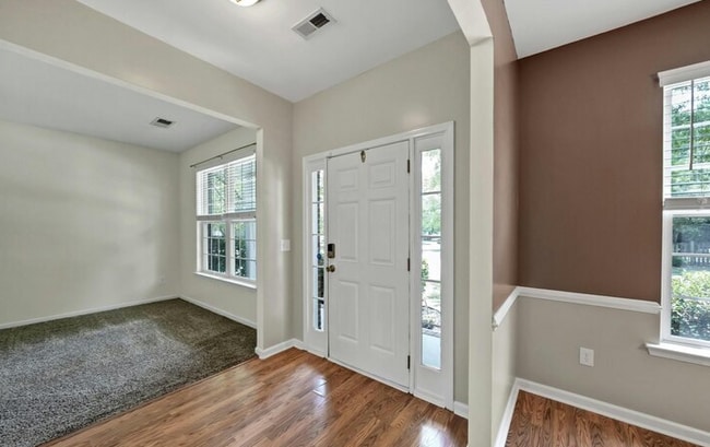 Building Photo - 325 Afton Ln