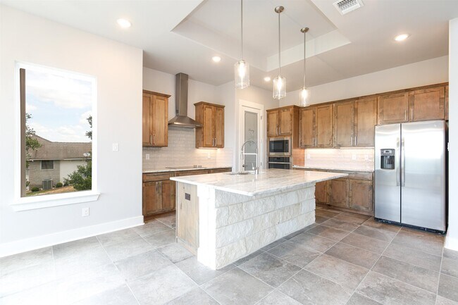 Building Photo - 1314 Clayton Nolen Dr