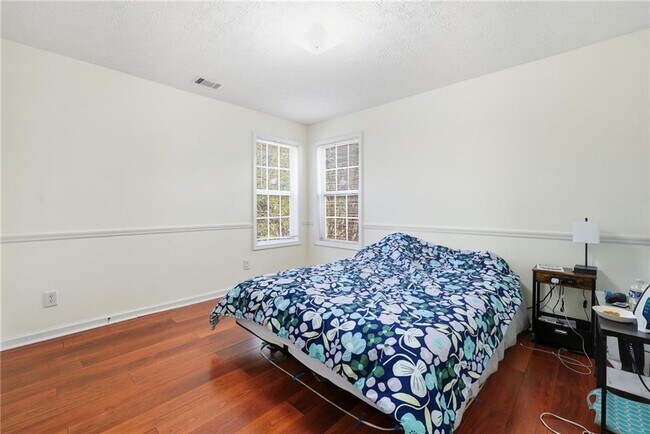 Building Photo - 3592 Kittery Dr SW