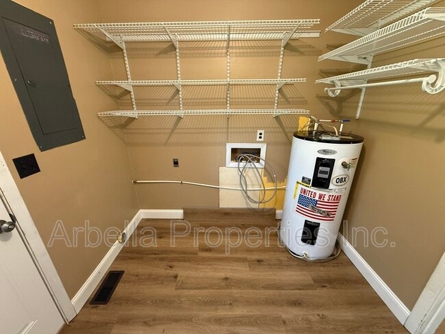 Building Photo - 2708 Granbrook Dr