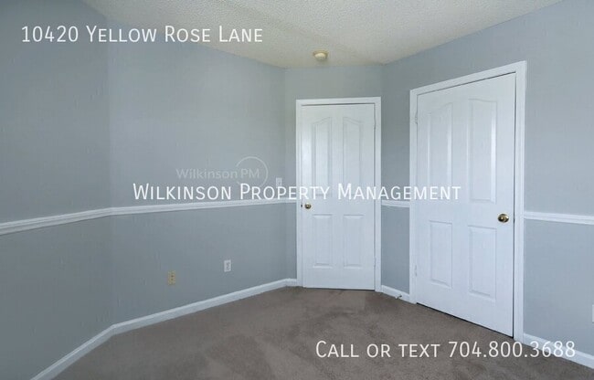 Building Photo - 10420 Yellow Rose Ln