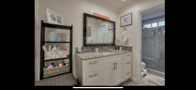 Building Photo - 185 Union Ave