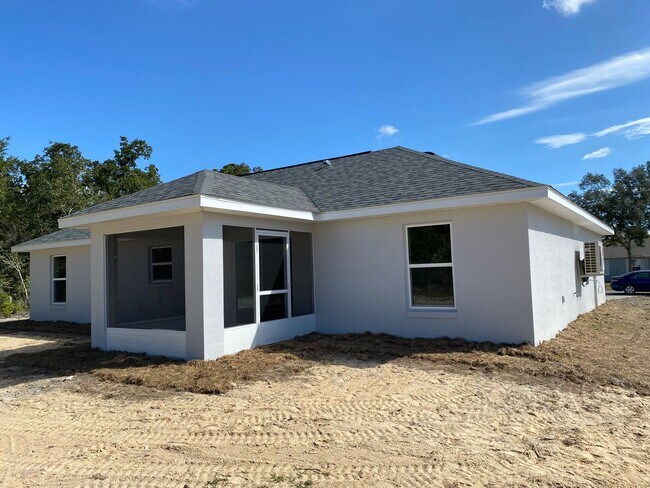 Building Photo - Desirable SW Ocala Neighborhood- 3/2/2 **WON"T LAST**