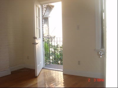 Building Photo - 246 Mott St