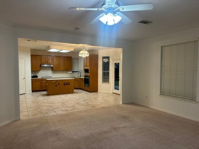 Building Photo - 1030 Forestburg Dr