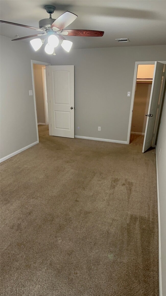 Building Photo - 13238 Enchanted Way Dr