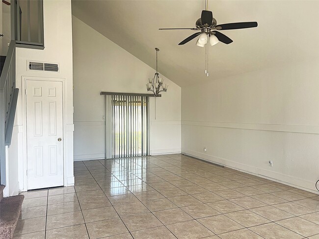 Building Photo - 19906 Rising Star Dr