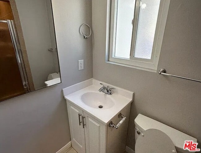 Building Photo - 2221 Bataan Rd