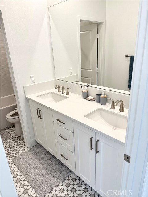 Building Photo - 620 Grizzly