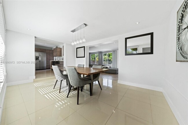 Building Photo - 217 E Acre Dr