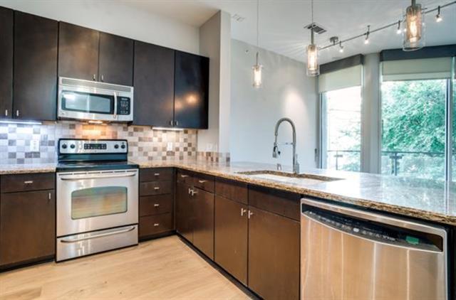 Building Photo - 2950 McKinney Ave