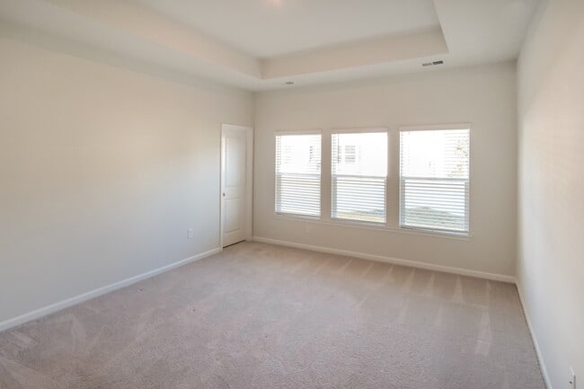 Building Photo - 492 Craigflower Ct