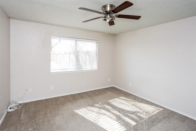 Building Photo - 1400 Thackery Dr